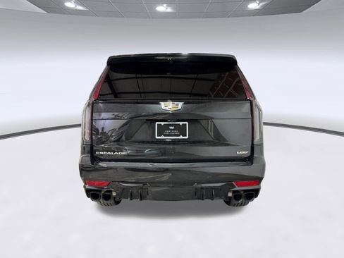 Certified 2024 Cadillac Escalade ESV V AWD/4WD image 8