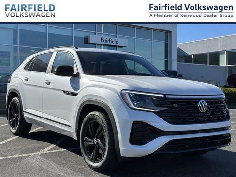 New 2026 Volkswagen Atlas Cross Sport SEL R-Line AWD/4WD image 1