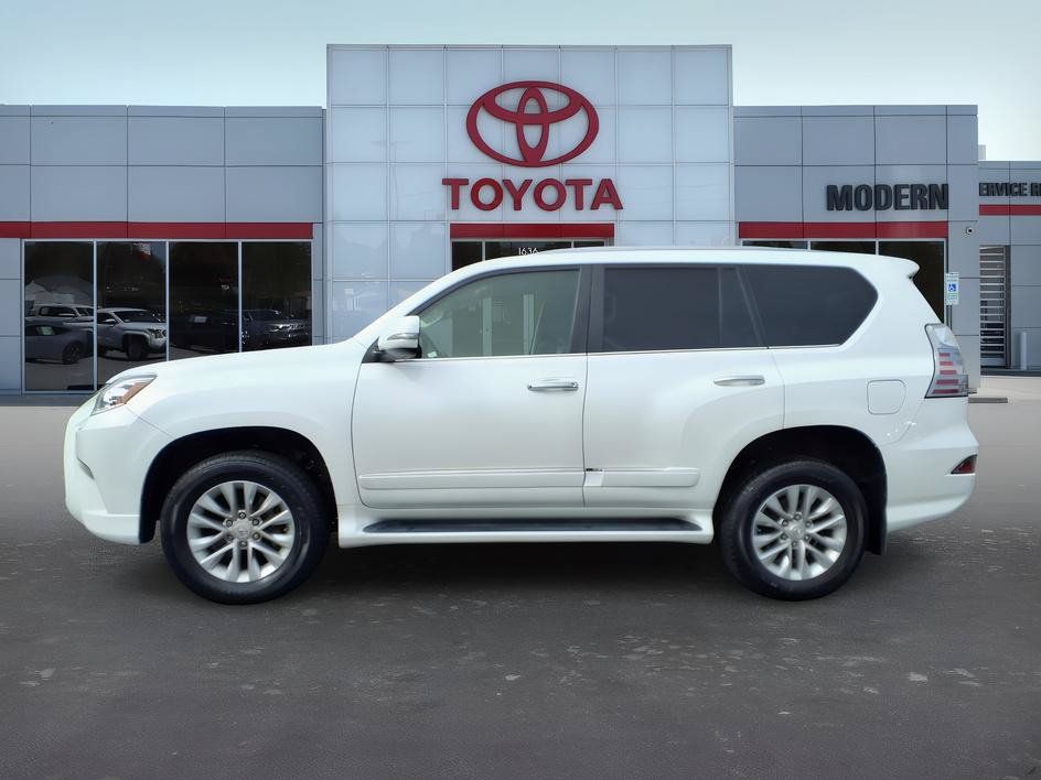 Used 2018 Lexus GX 460 Premium w/ Premium Package AWD/4WD image 2