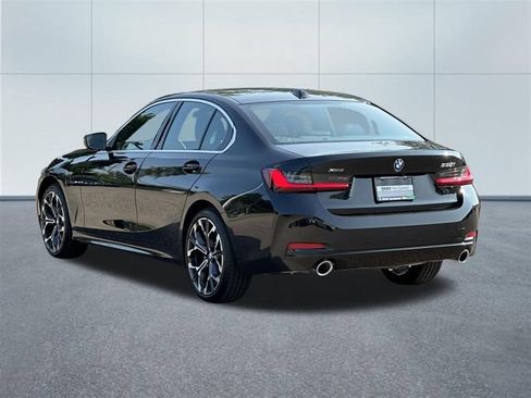 Used 2026 BMW 330i xDrive Sedan w/ Premium Package AWD/4WD image 8