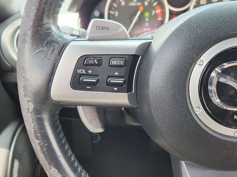 Used 2010 MAZDA MX-5 Miata Grand Touring w/ Premium Pkg RWD image 32