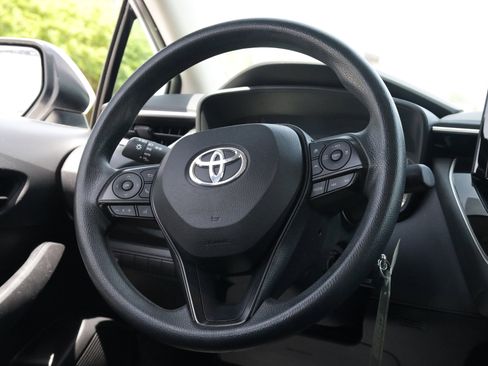 Used 2024 Toyota Corolla LE FWD image 7