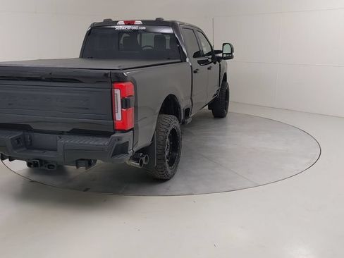 Certified 2025 Ford F250 Platinum AWD/4WD image 16