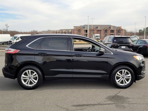 Used 2019 Ford Edge SEL image 2