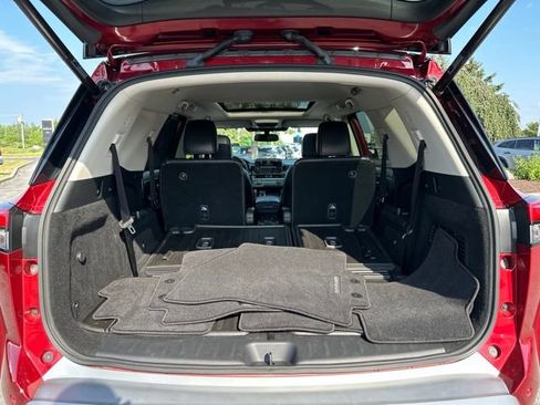 Certified 2022 Nissan Pathfinder Platinum w/ Cargo Package AWD/4WD image 31