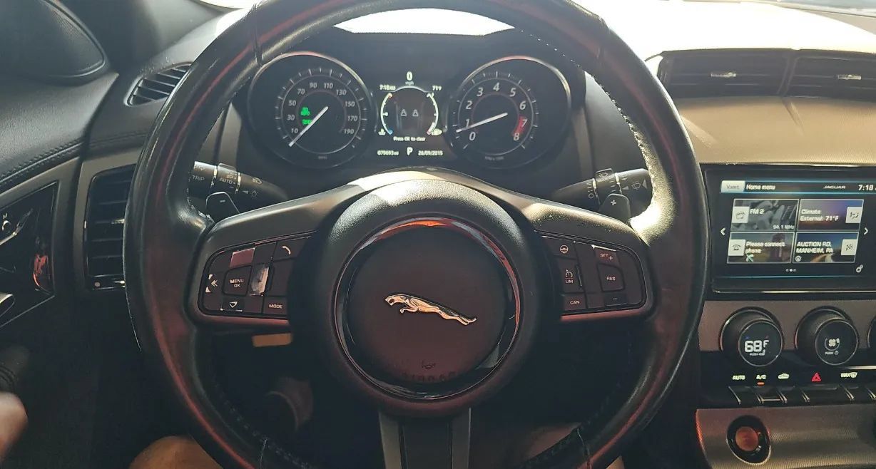 Used 2016 Jaguar F-TYPE Coupe RWD image 6