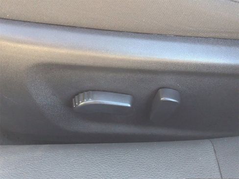 Used 2024 Nissan Altima 2.5 SV image 21