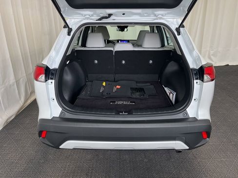 Used 2023 Toyota Corolla Cross L AWD/4WD image 27