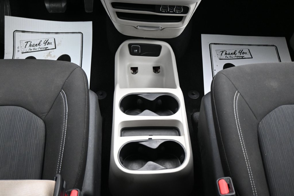 Used 2023 Chrysler Voyager LX FWD image 19