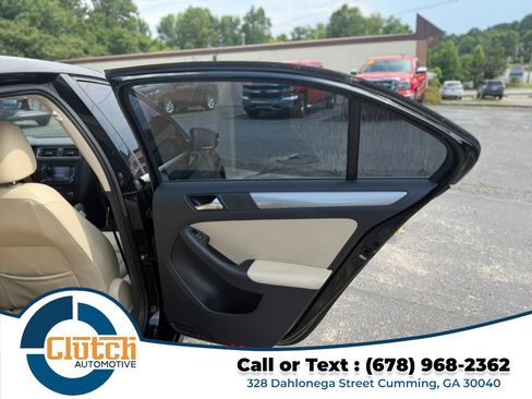 Used 2015 Volkswagen Jetta SE FWD image 12