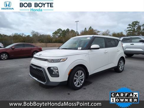 Used 2021 Kia Soul LX image 1