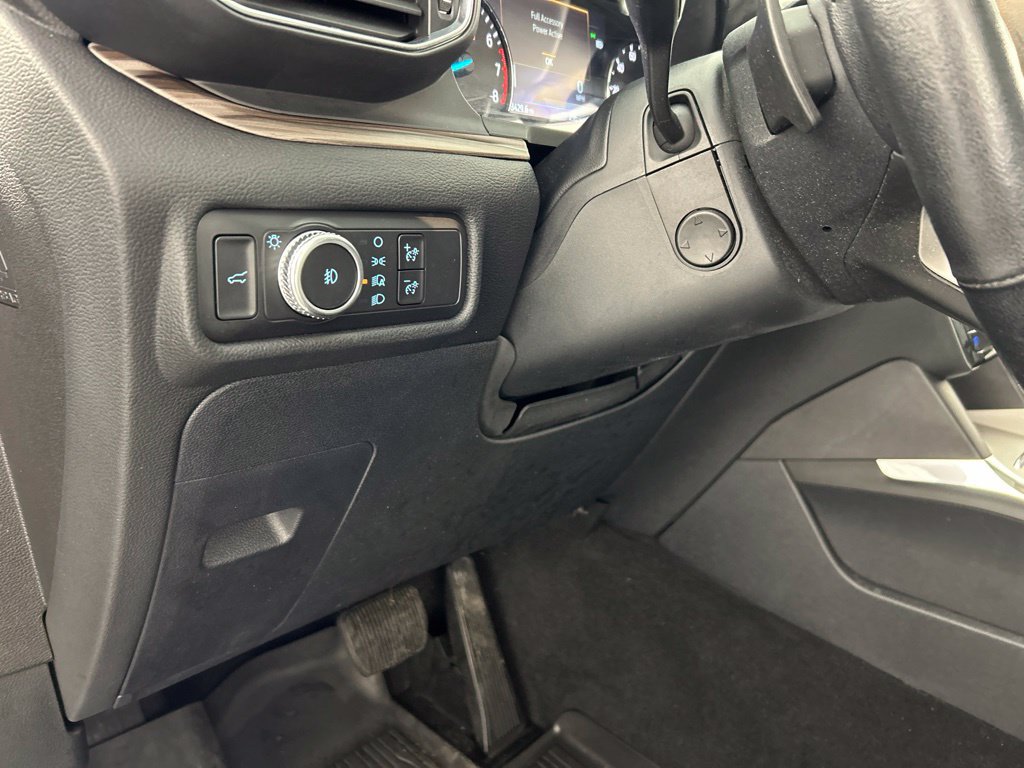 Used 2021 Ford Explorer Limited w/ Equipment Group 301A AWD/4WD image 9
