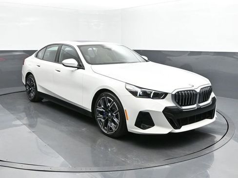 New 2024 BMW 530i w/ M Sport Package image 22