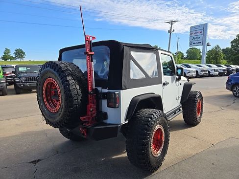 Used 2017 Jeep Wrangler Rubicon w/ Power Convenience Group AWD/4WD image 10