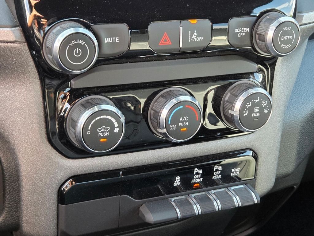 Used 2025 RAM 1500 Tradesman AWD/4WD image 29