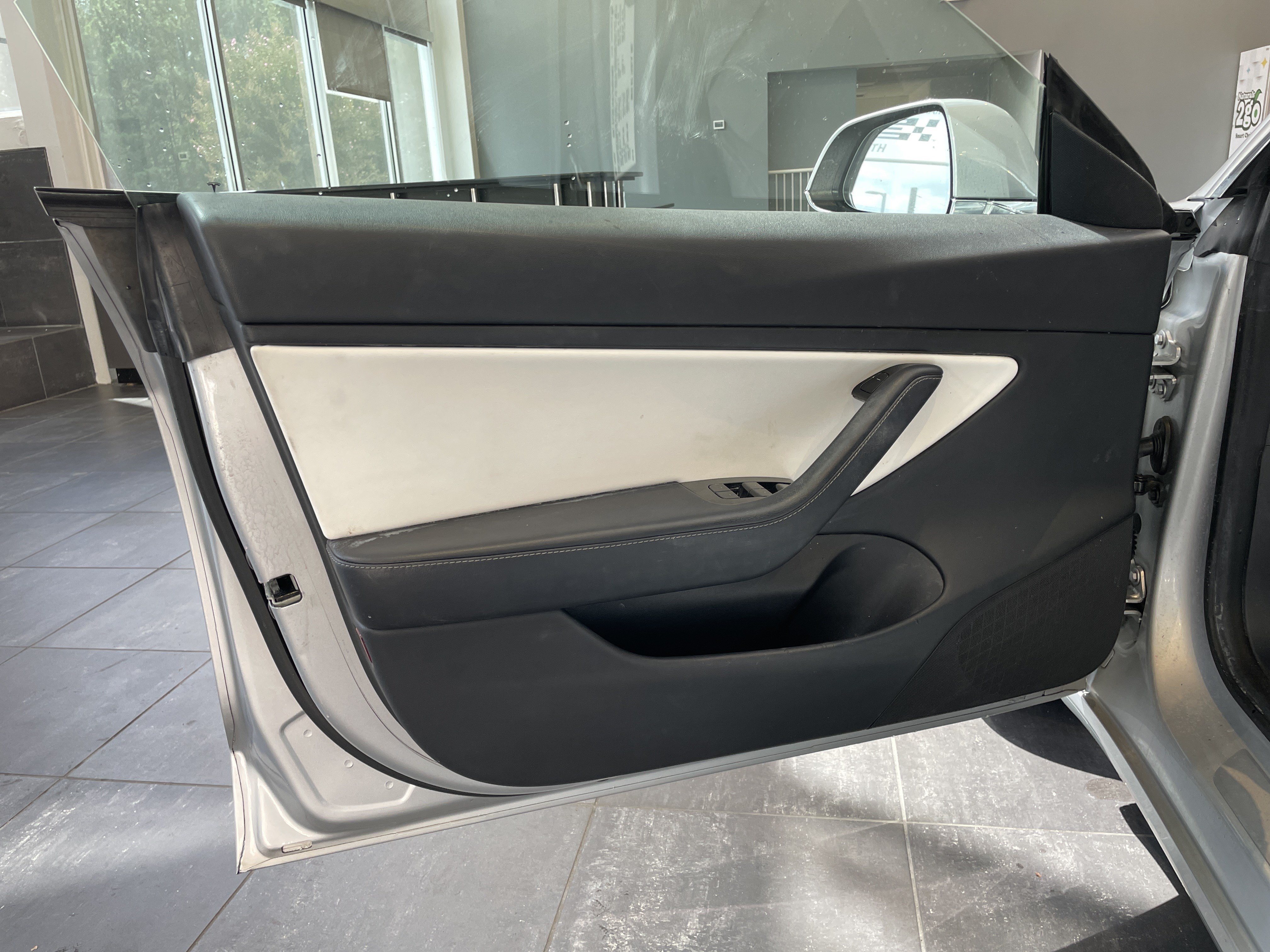 Used 2018 Tesla Model 3 Long Range AWD/4WD image 14