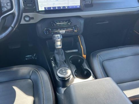 Used 2022 Ford Bronco Badlands image 15
