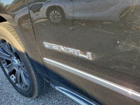 Used 2016 GMC Yukon Denali w/ Open Road Package image 26