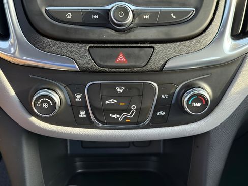 Used 2020 Chevrolet Equinox LS w/ LPO, Floor Liner Package image 23