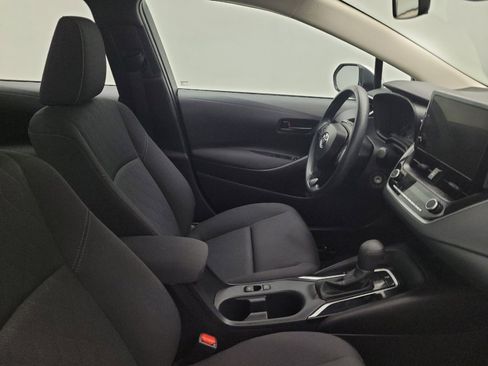 Used 2025 Toyota Corolla LE FWD image 21