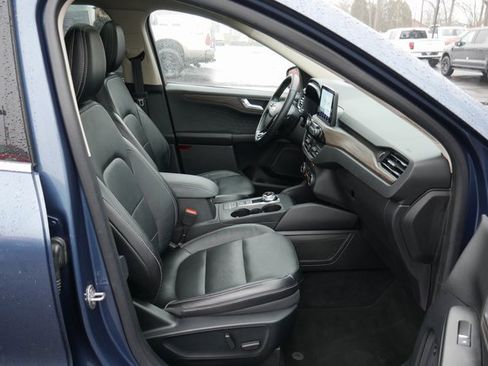 Used 2020 Ford Escape Titanium w/ Titanium Premium Package 2.0 image 28