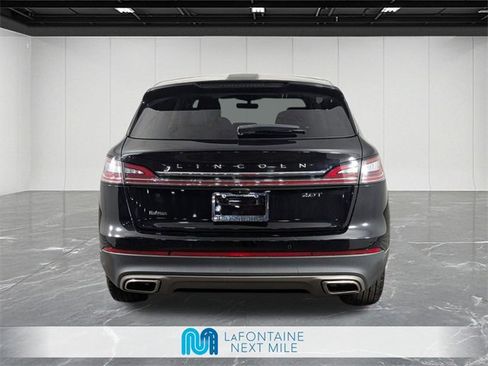 Used 2019 Lincoln Nautilus Select image 3
