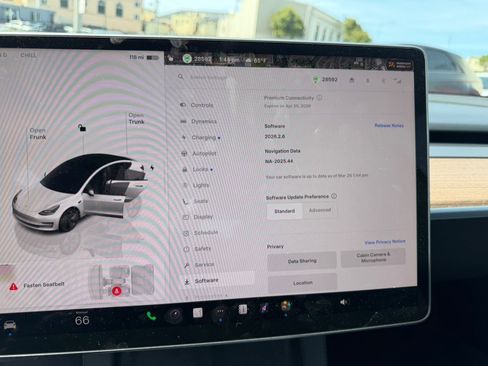 Used 2023 Tesla Model 3 Standard Range image 21