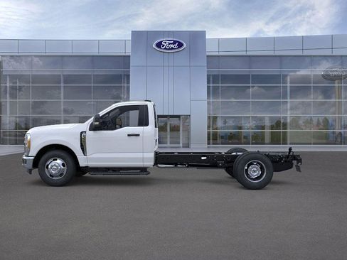 New 2026 Ford F350 XLT image 3
