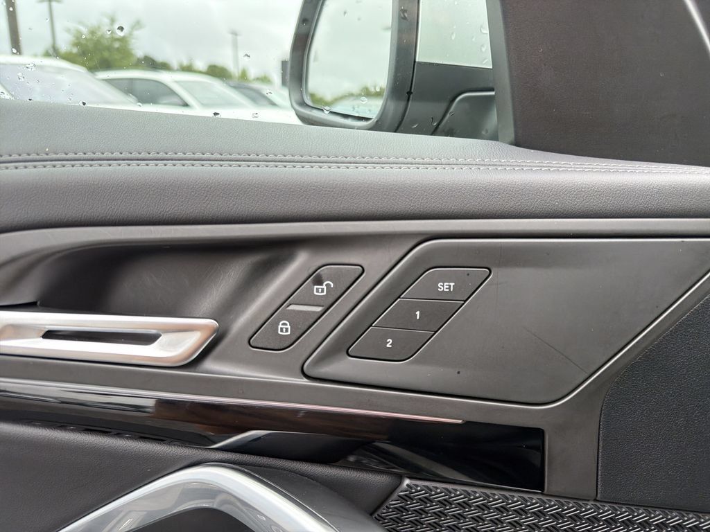 Used 2025 BMW X1 xDrive28i AWD/4WD image 24