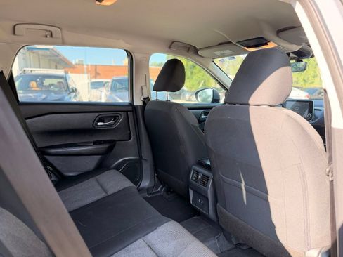 Used 2026 Nissan Rogue SV FWD image 23