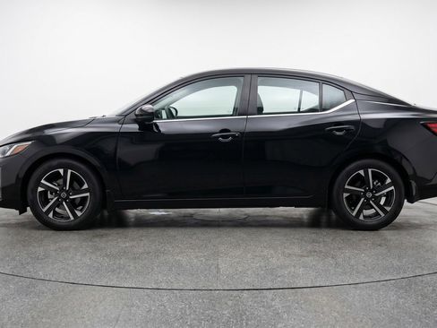Used 2025 Nissan Sentra SV FWD image 5