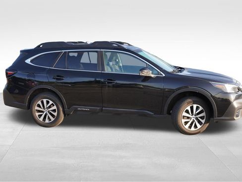 Used 2020 Subaru Outback Premium AWD/4WD image 2