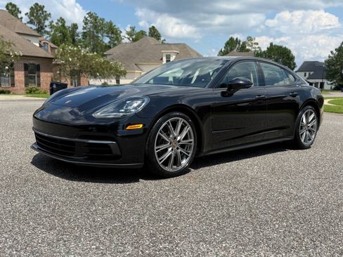 Used 2019 Porsche Panamera RWD image 1