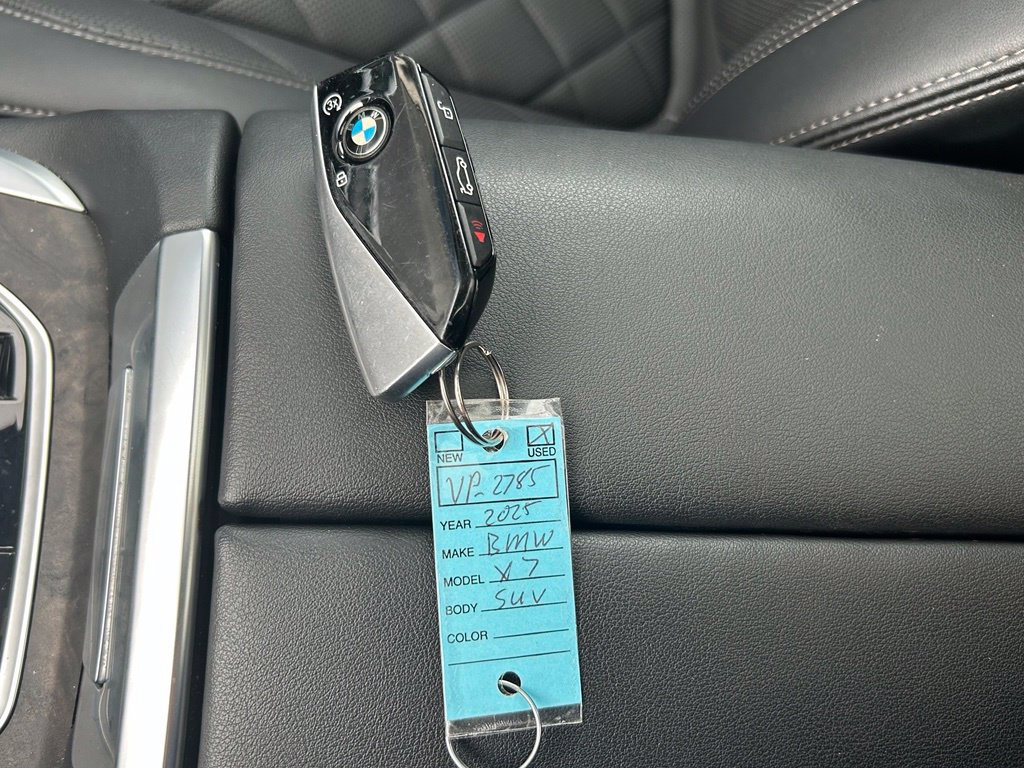 Used 2025 BMW X7 xDrive40i AWD/4WD image 51