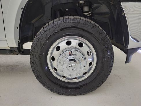 Used 2024 RAM 3500 Limited image 31