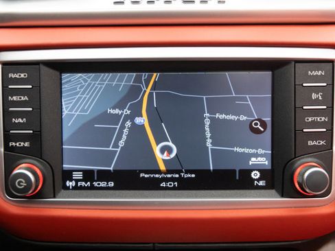 Used 2016 Ferrari California T image 19