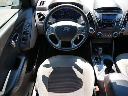 Used 2012 Hyundai Tucson GLS FWD image 12