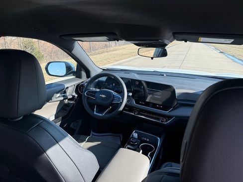 New 2026 Chevrolet Equinox LT w/ Convenience Package II image 20