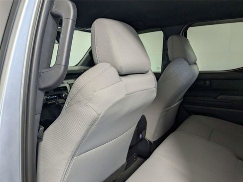 Certified 2024 Toyota Tacoma SR5 AWD/4WD image 35