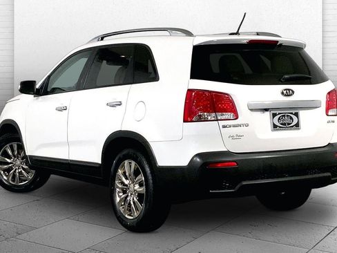 Used 2011 Kia Sorento EX w/ Premium Pkg image 11