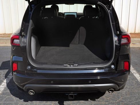 Used 2024 Ford Escape ST-Line w/ Tech Pack #1 FWD image 9
