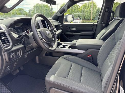 New 2026 RAM 1500 Express AWD/4WD image 7