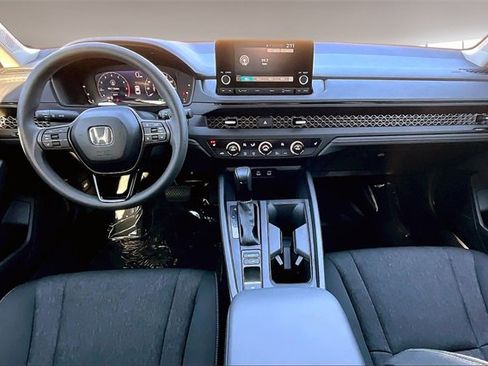 Used 2025 Honda Accord SE image 7