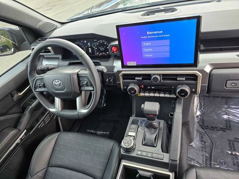 Used 2025 Toyota Tacoma TRD Off-Road w/ TRD Off Road Premium Package image 10