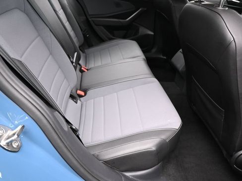 Used 2025 Volkswagen Jetta SE FWD image 37