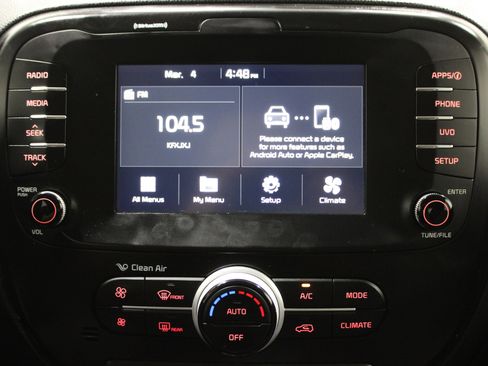 Used 2019 Kia Soul + image 12