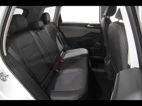 Certified 2023 Volkswagen Taos SE AWD/4WD image 20