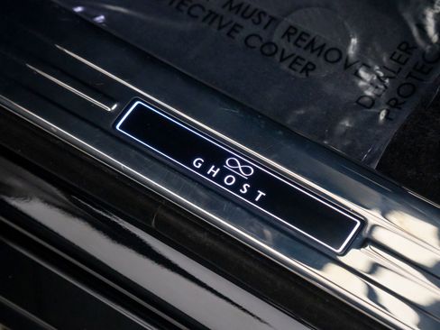 Used 2022 Rolls-Royce Ghost Black Badge image 17