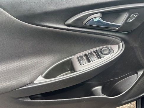 Used 2022 Chevrolet Malibu LS FWD image 13