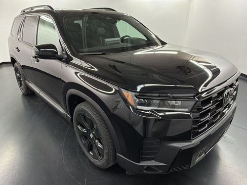 New 2026 Honda Pilot Black Edition image 7